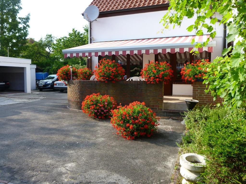 Hotel-Pension Stöber Jever Exterior foto